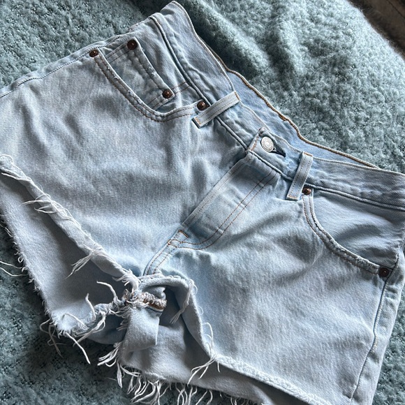 LEVIS 501 Blue Denim Shorts Light Washed